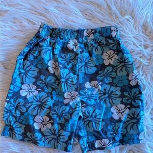 💛 10 for $13 💛 3T floral Hawaiian shorts